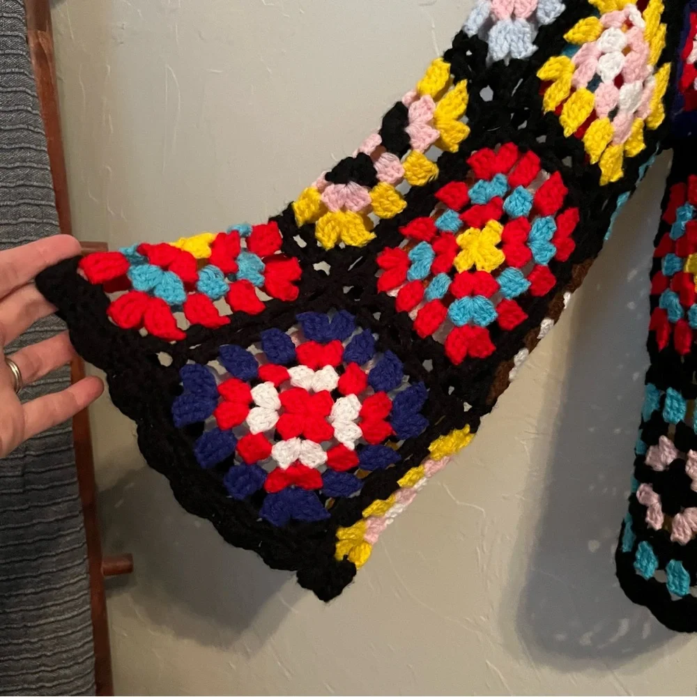 NWT BY ANTHROPOLOGIE Colorblocked Granny Square Crochet Cardigan Black One Size - Picture 6 of 12